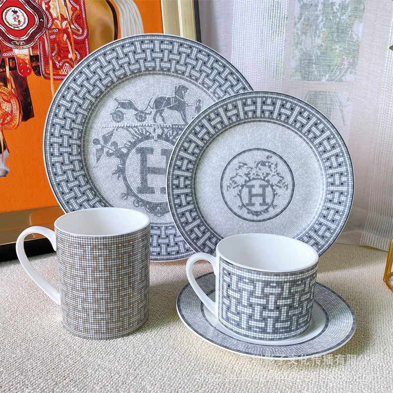 

Simple European modern fresh ceramic western food plate bone china steak tableware decoration cup plate set