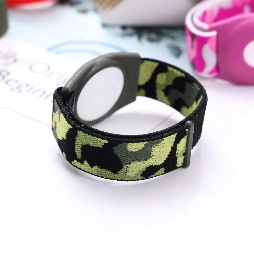 

Toddler Wristband Breathable Wear Resistant Watch Band Adjustable Nylon Watch Band GPS Tracker Holder Protective Case For AirTag
