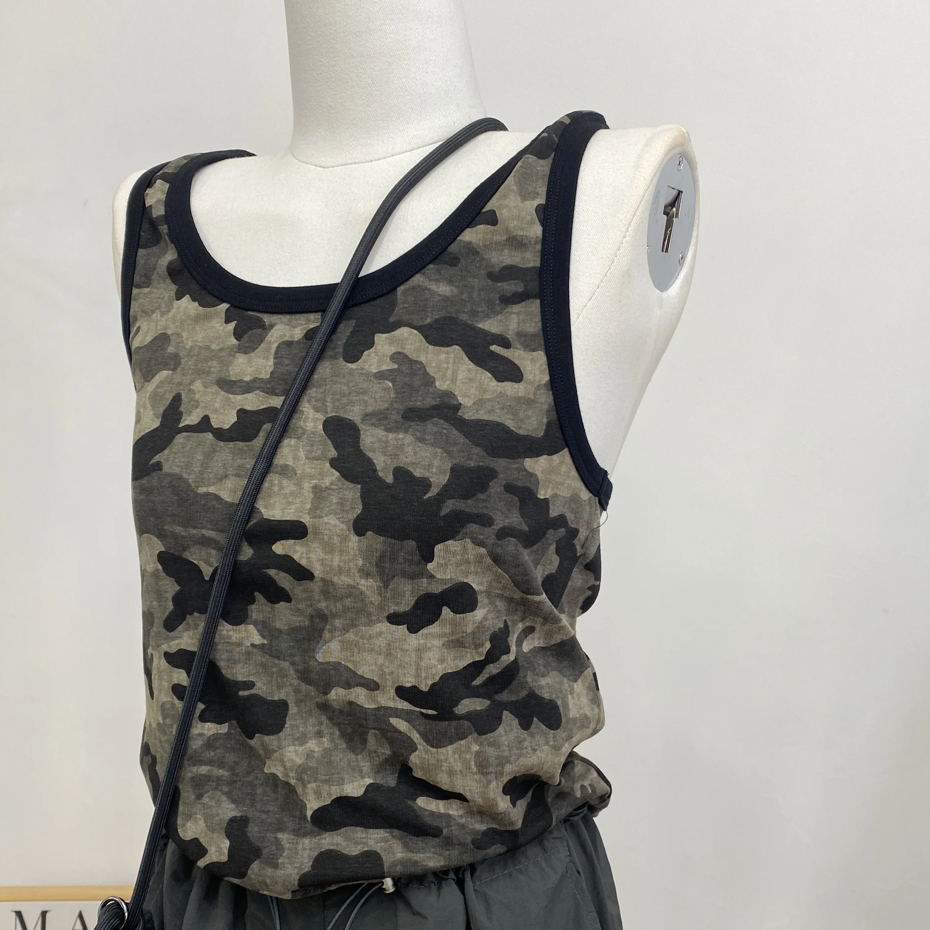 Модный Камуфляжный жилет в корейском уличном стиле Облегающая рубашка на