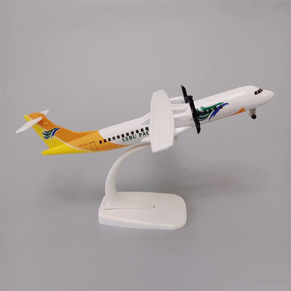 Фото 20 см Филиппины CEBU PACIFIC AIR ATR Вьетнам ATR Airlines, литой металл из сплава, модель самолета, самолета с колесами, пропеллеры №4