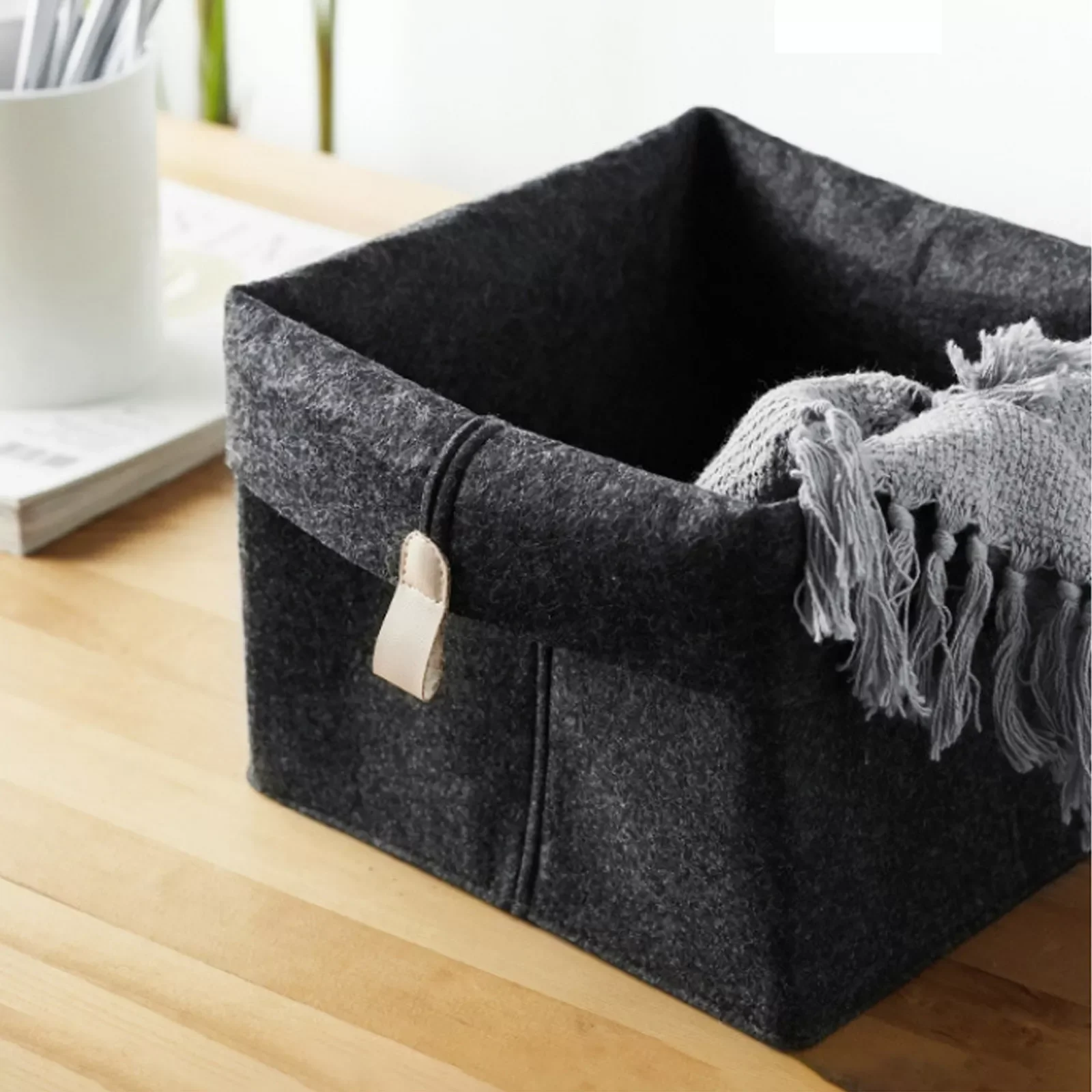 

2023NEW Felt Storage Basket Living Room Tea Table Black Gray Sundries Storage Basket Cloth Felt Storage Box Bedroom Socks Storag