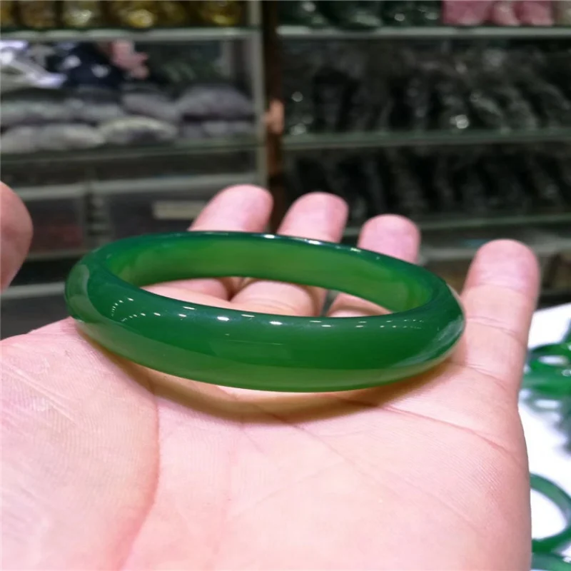 

Производители поставляют мадагаскарский зеленый браслет из халцедона женский нефритовый браслет оптом