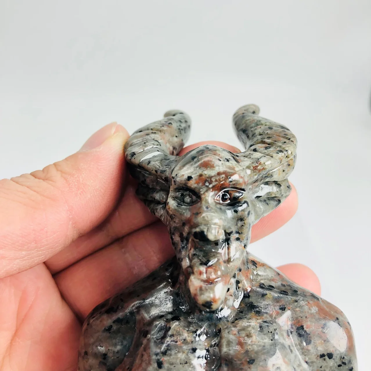 

Натуральный йоперлитный рогатый демон Seik, ручная работа, хрустальный кварц, пламя, камень, ремесла, украшения, минералы рейки, декор комнаты,...