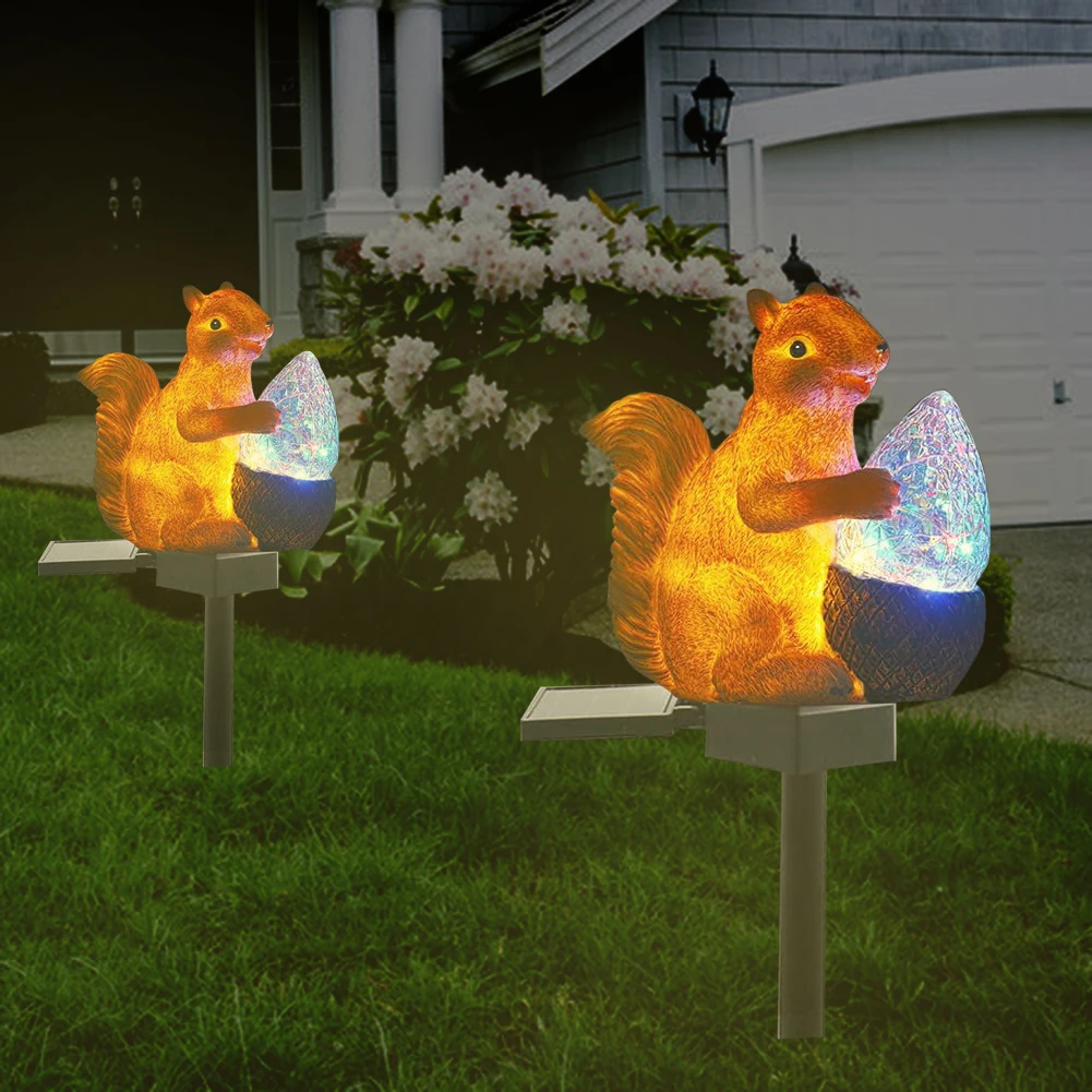 

LED Solar Ground Plug Light Waterproof Resin Squirrel Hug Pine Cone Lawn Lamp Outdoor Waterproof Lighting Lamp