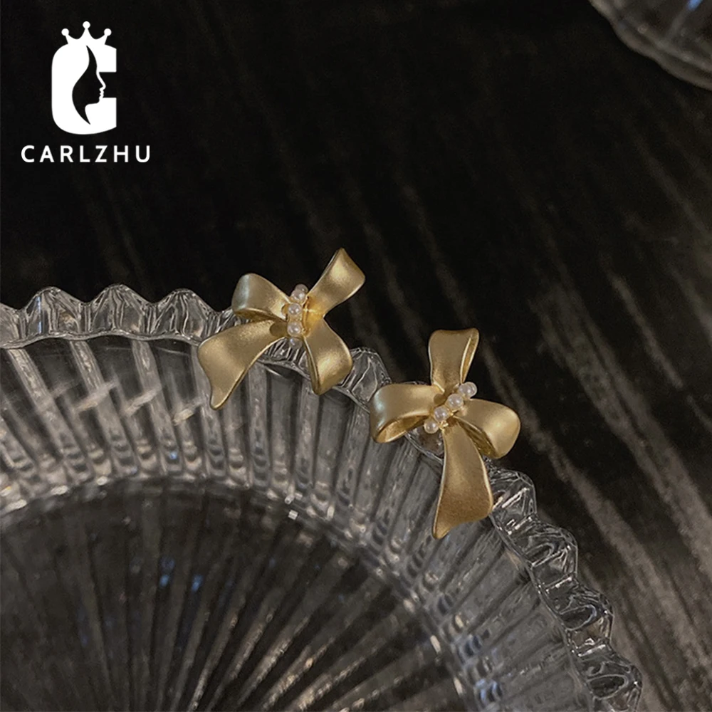 

Серьги-гвоздики с металлическим бантом женские, Винтажные Ювелирные украшения с сетчатым красным жемчугом, покрытые золотом, свадебные укр...