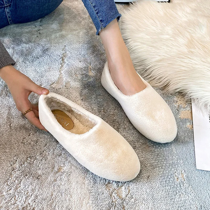 Winter White Wool Fur Shoes Woman Soft Fluffy Flats Home Warm Plush Cotton Loafers Fleece Lambswool Moccasins Femmes Furry Boots