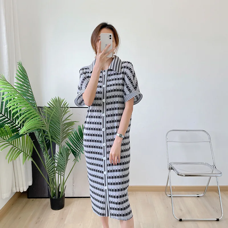 

CHP Woman dress Miyake Pleated Fashion Print Single-breasted Short Sleeve High Street Peter pan Collar Straight Mid-Calf Dresses