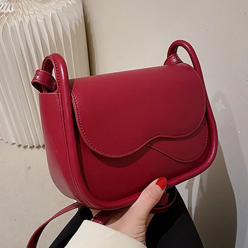 

2022 элегантные женские красные и белые седельные сумки, сумка-мессенджер, сумки через плечо, кошельки и сумочки из искусственной кожи, дизайн...