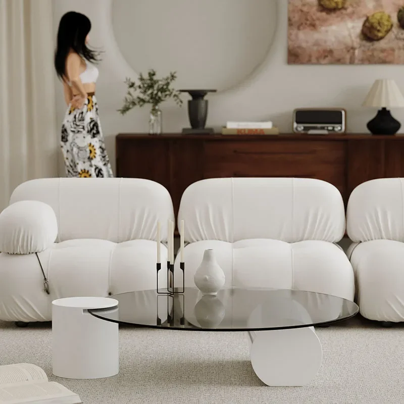 Компактный журнальный столик в скандинавском стиле для гостиной модный