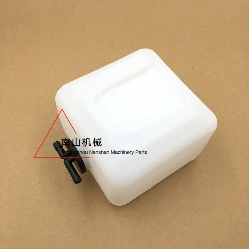 

Excavator For 305.5/306/307/308E/e 2 Auxiliary Tank Spare Small Kettle Return Kettle Pay Tank Excavator Accessories