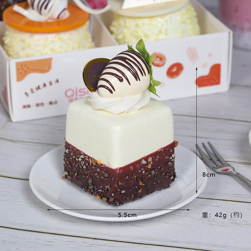 

Искусственный фруктовый торт