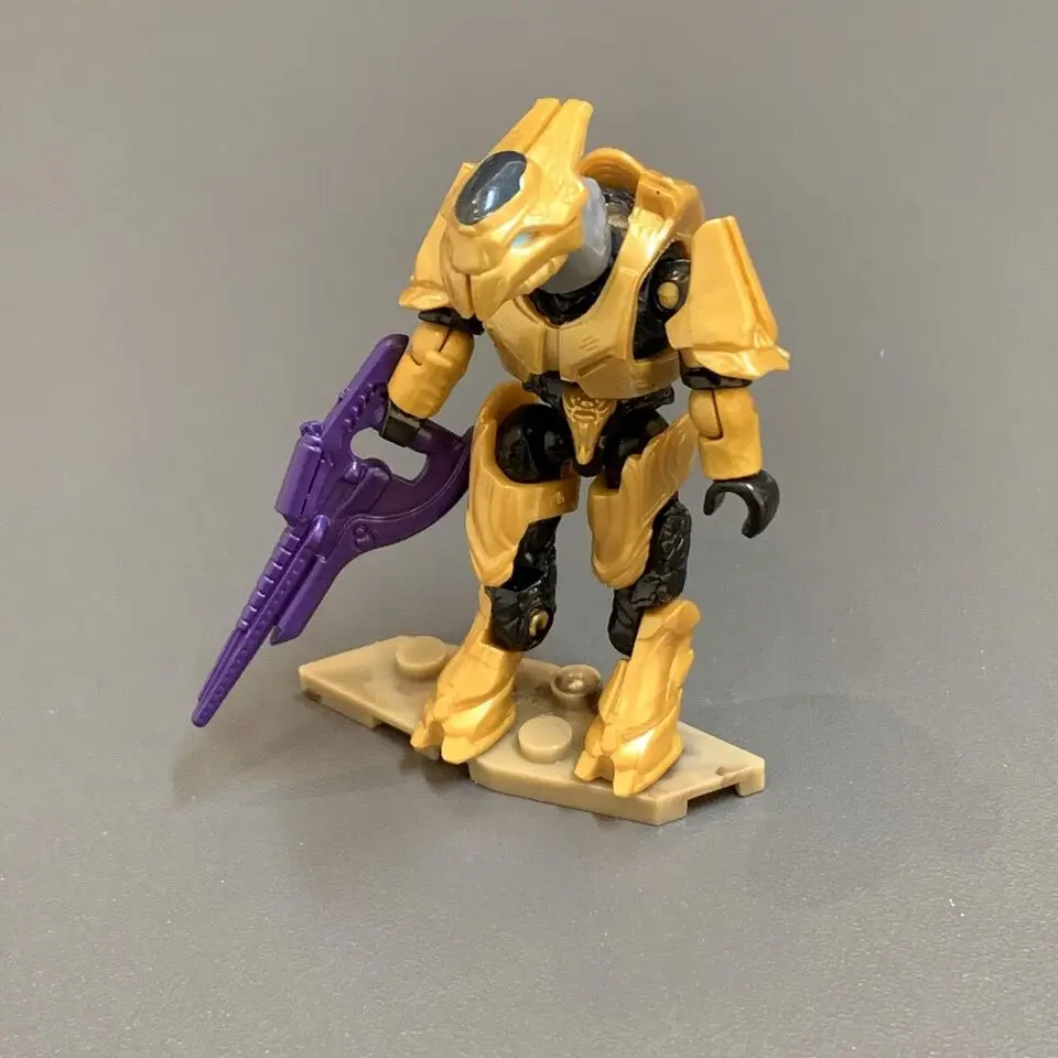 Мини фигурки героев аниме Mega Construx ELITE 4