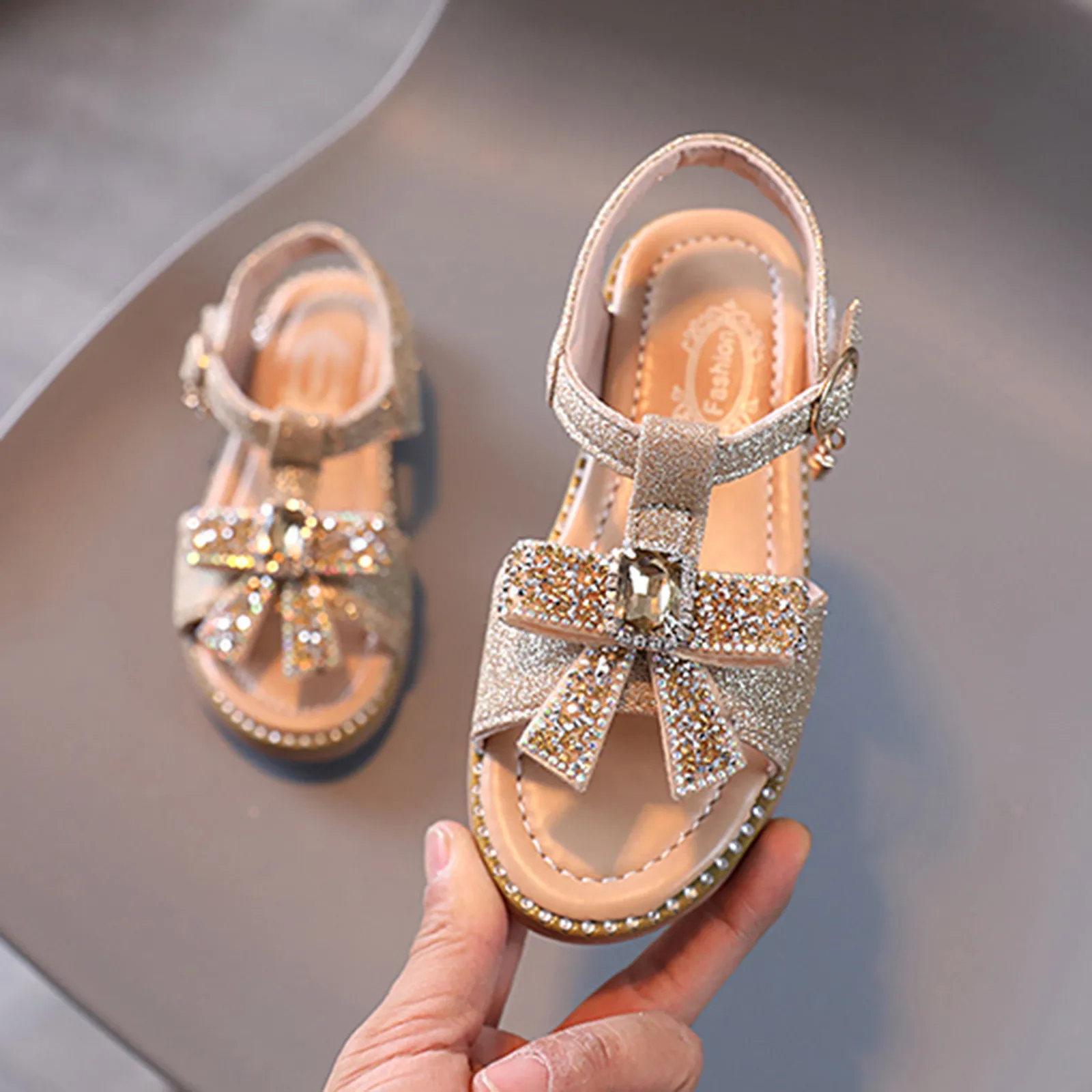 

2022 Kids Sandals Summer Bow Crystal Bling Princess Shoes Toddler Infant Kids Baby Girls Open Toe Hollow Hook Loop Shoes Sandals