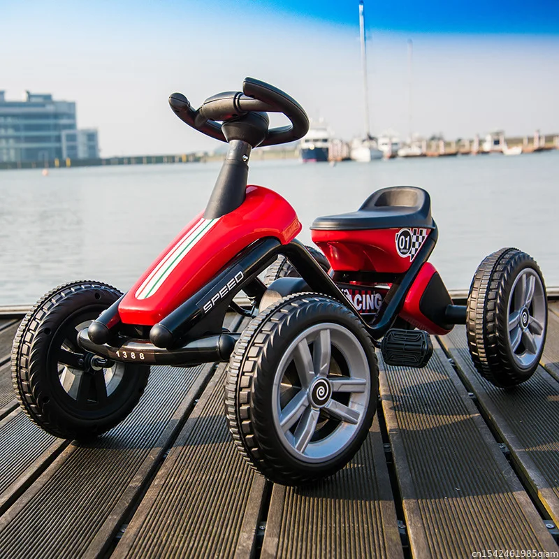 Четырехколесный педальный велосипед Go-Kart