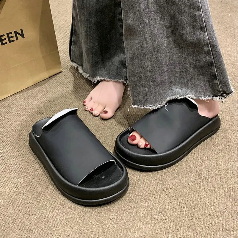 2023 New Women's Slippers Summer Beach Slippers for Women Fashion Soft Anti Slip Shoes Simple Solid Shoes Female Zapatillas De