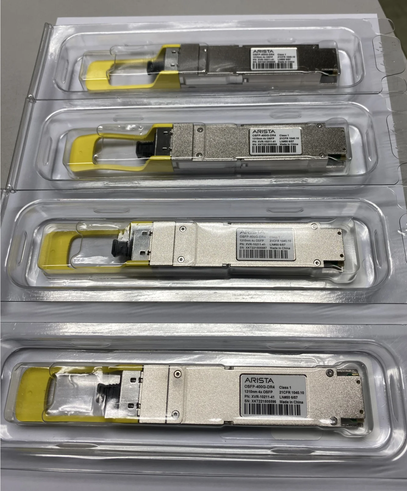 ARISTA DCS-7060DX4 400GBASE-DR4 + QSFP56DD 4x100G FR1 2km 8-ядерный параллельный SMF фоторазъем оптический