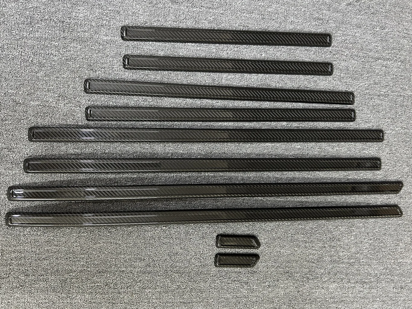 

Подходят для Benz W464 G-Class G63 G550 2019-2022, зеркальное углеродное волокно, боковой молдинг, крышка, отделка