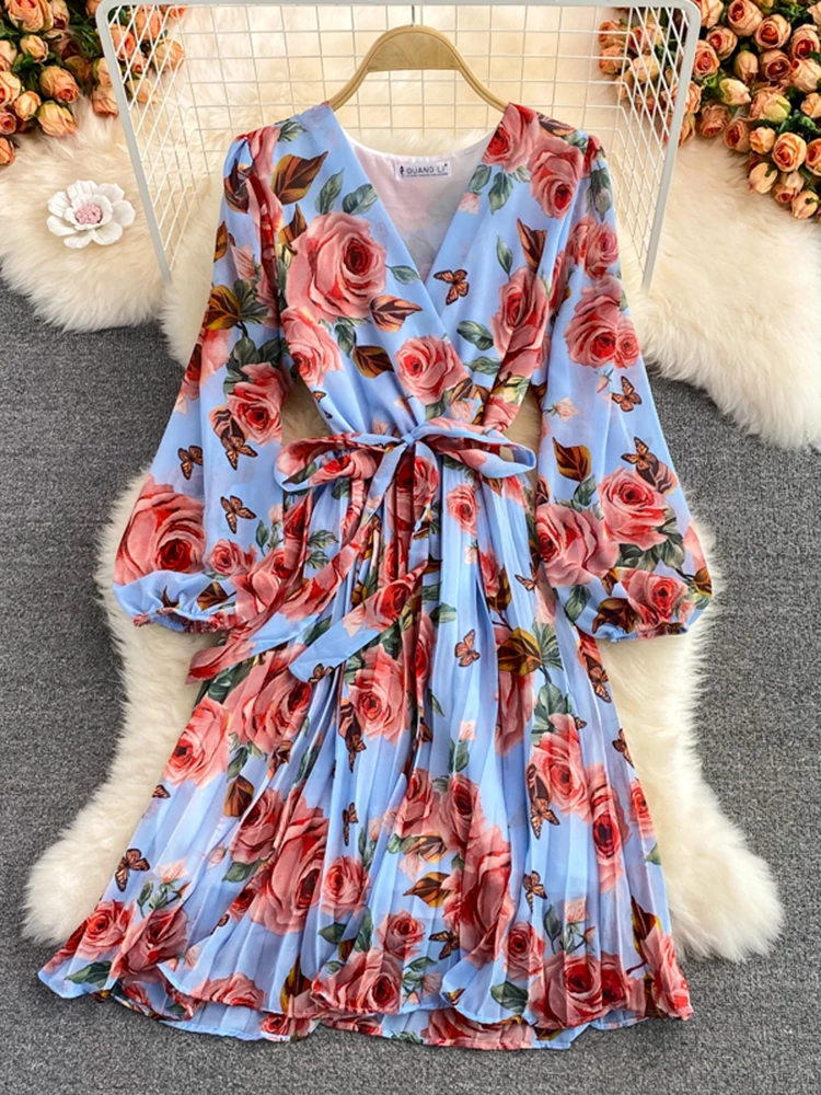 

Women Summer Dress Temperament High Waist Bubble Sleeve V-neck Chiffon Pleated Retro Waist Thin and Small Floral Dress D2979