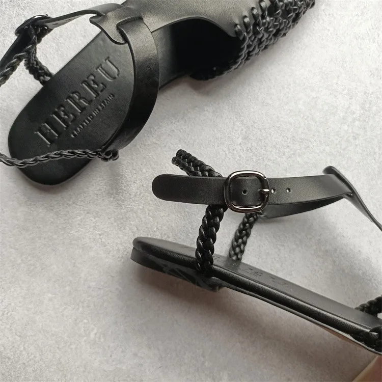 HEREU 2022 Summer New Niche French Retro Hollow Flat Bottom T-strap Genuine Leather Hand-woven Designer Woman Sandals