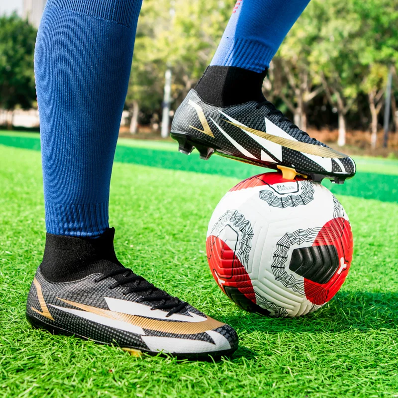 Hot Men's High Ankle AG Outdoor Cleats Football Boots Shoes Men Long Spikes Soccer Cleats Kids Men Chuteira Futebol Sneakers