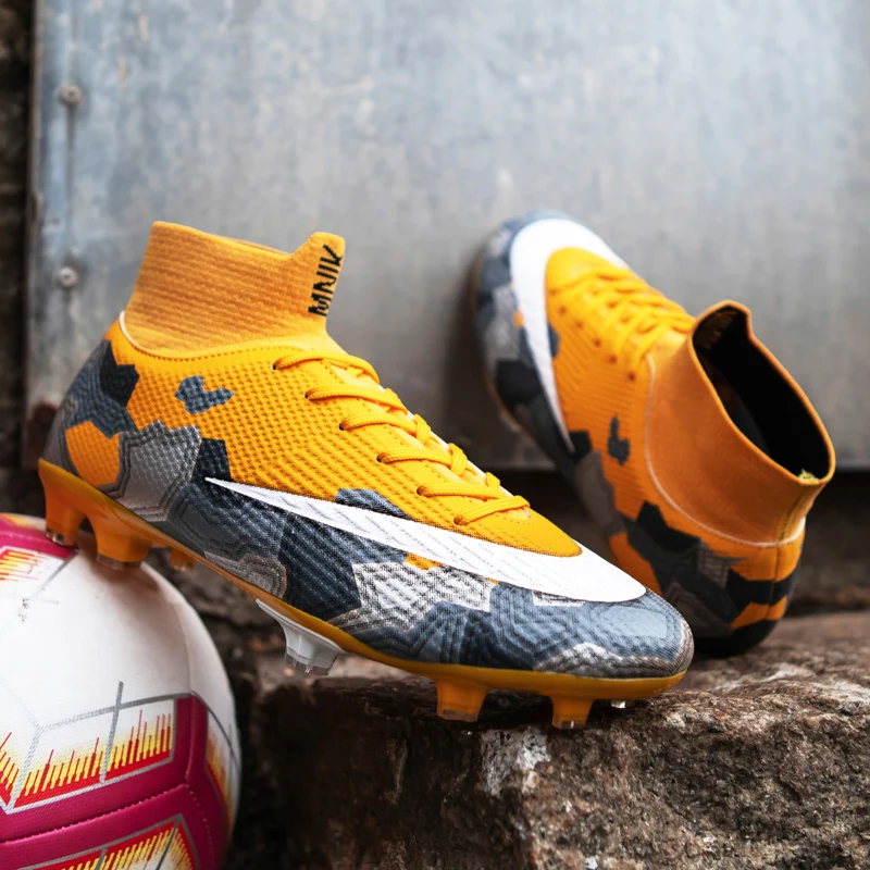 Men Soccer Shoes FG Ankle Football Boots Male Outdoor Lace-up High Top Training Match Sneaker Professional Crampons Man Football