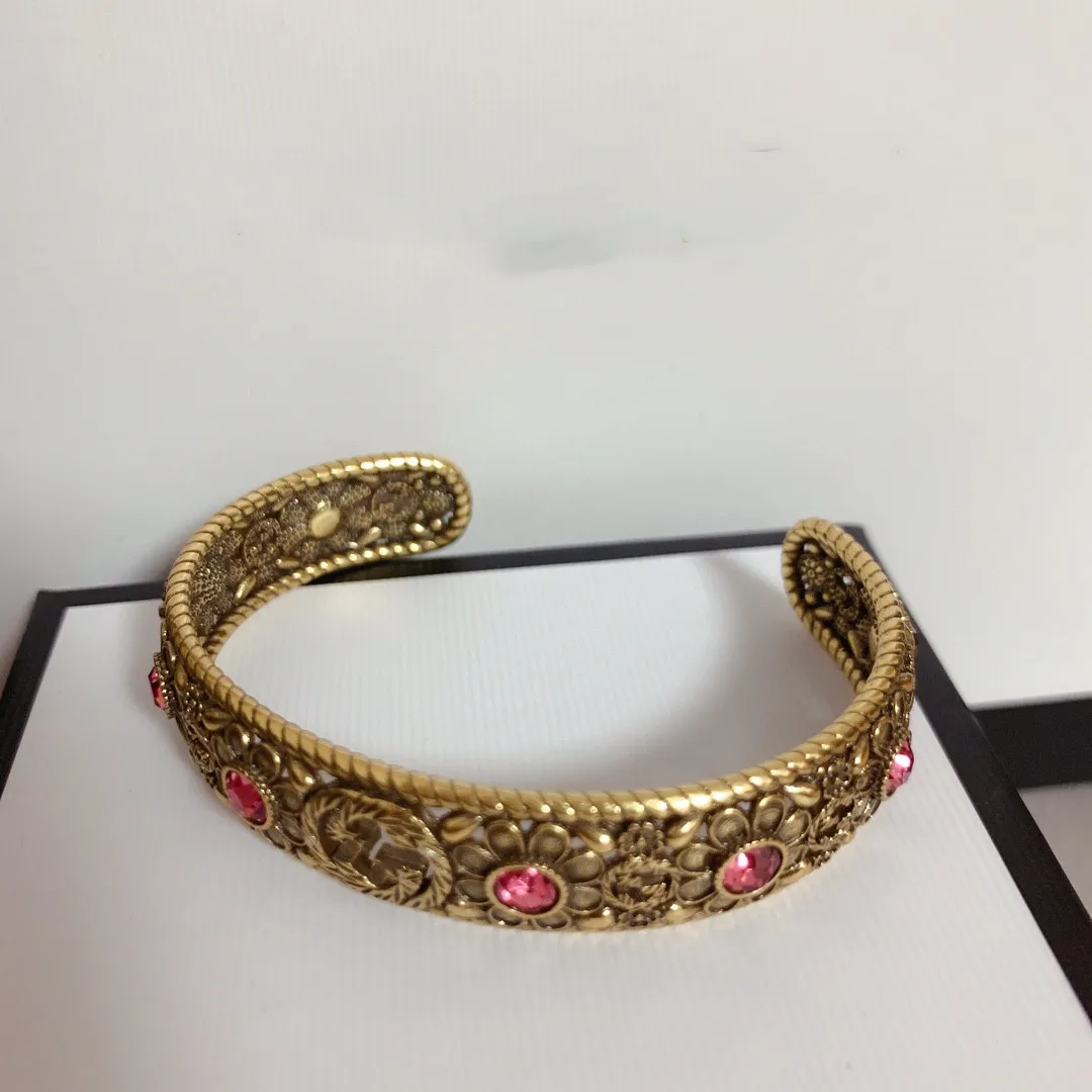 

European and American fashion retro flower diamond set open Bracelet