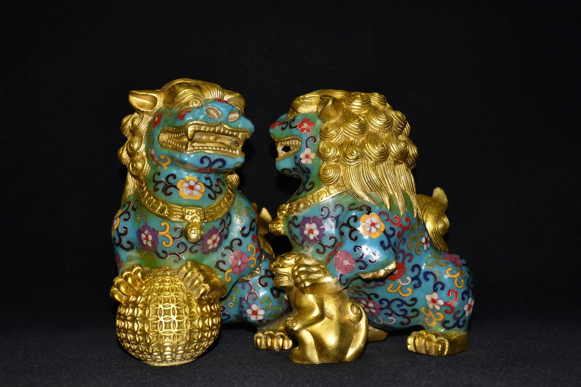 

8"Tibet Temple Collection Old Bronze Cloisonne Enamel Lion Mythical Animals Gate Lion A pair Ornaments Town house Exorcism