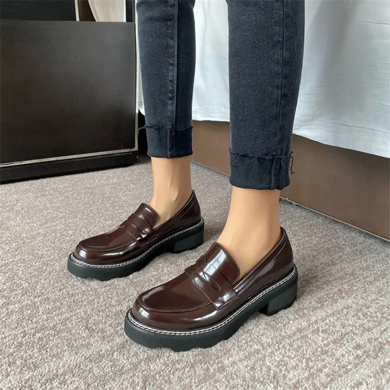 

Лоферы женские из натуральной кожи на массивном каблуке, однотонные простые туфли на квадратном каблуке, обувь для девушек, весна-осень