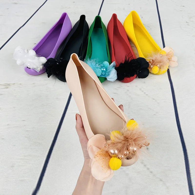 

New Bead Flower Flat Bottom Lady Fish Month Jelly Shoes Women PVC All Matching Soft Fashion Beach Shoes Sandals SHW104