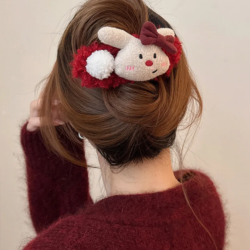 Осенне-зимняя милая плюшевая заколка для волос женщин 2024 новый элитный стиль