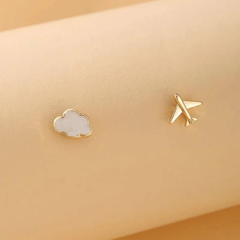 Korean Cloud Sweet Small Plane Earings for Girl and Women Asymmetric Funny Fall Earrings European fashion Stud earring серьги
