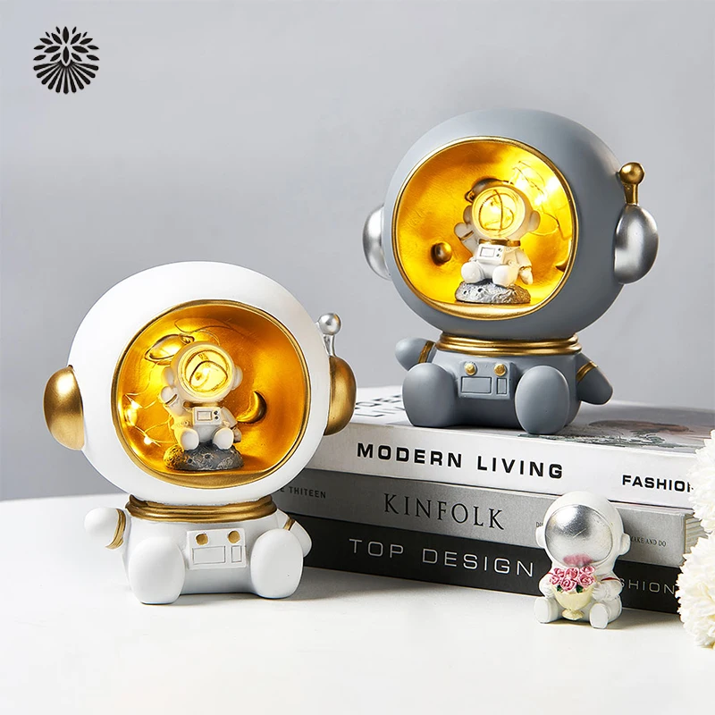 

Astronaut Creative Night Light Piggy Bank Resin Decor Cute Character Model Nordic Home Decor Living Room Desk Decoration Gifts