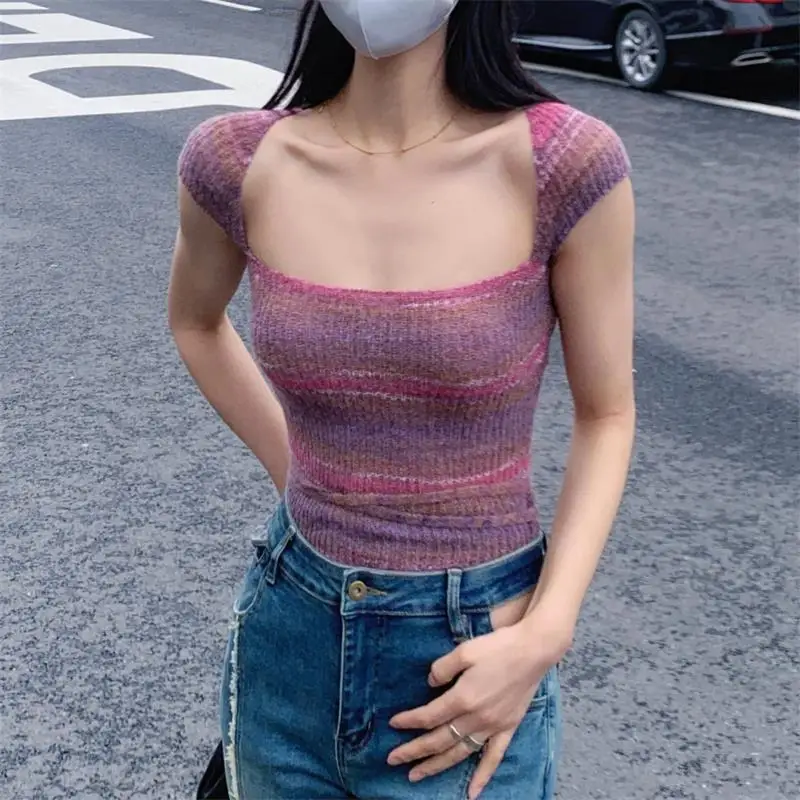 

Женская трикотажная футболка с коротким рукавом и квадратным вырезом, на шнуровке