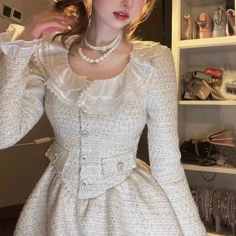 Французское милое кружевное маленькое женское платье с круглым вырезом