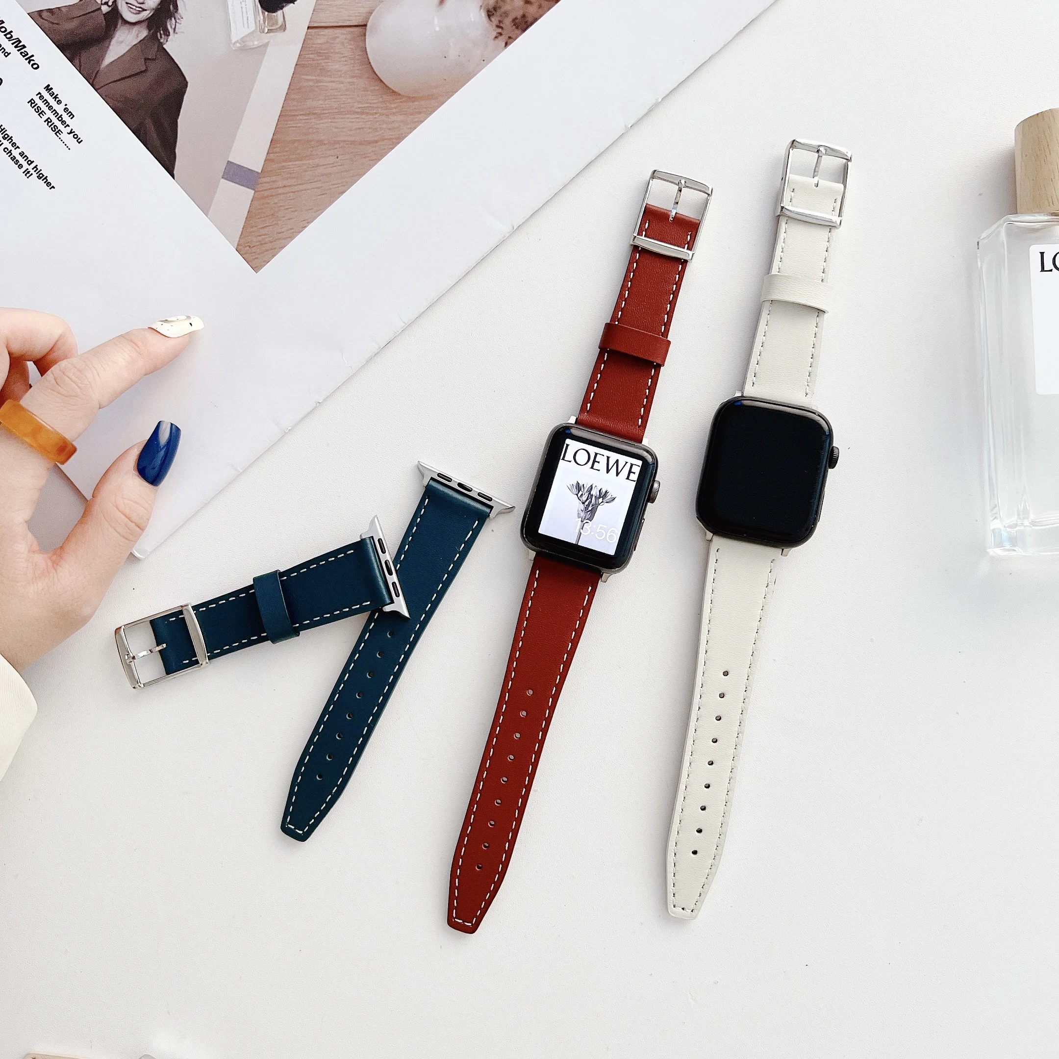 

Leather Strap for Apple Watch Band Ultra 49mm 9 8 7 45mm 41mm Soft Bracelet Wristband for IWatch 6 5 4 SE 44mm 40mm 42mm Correa