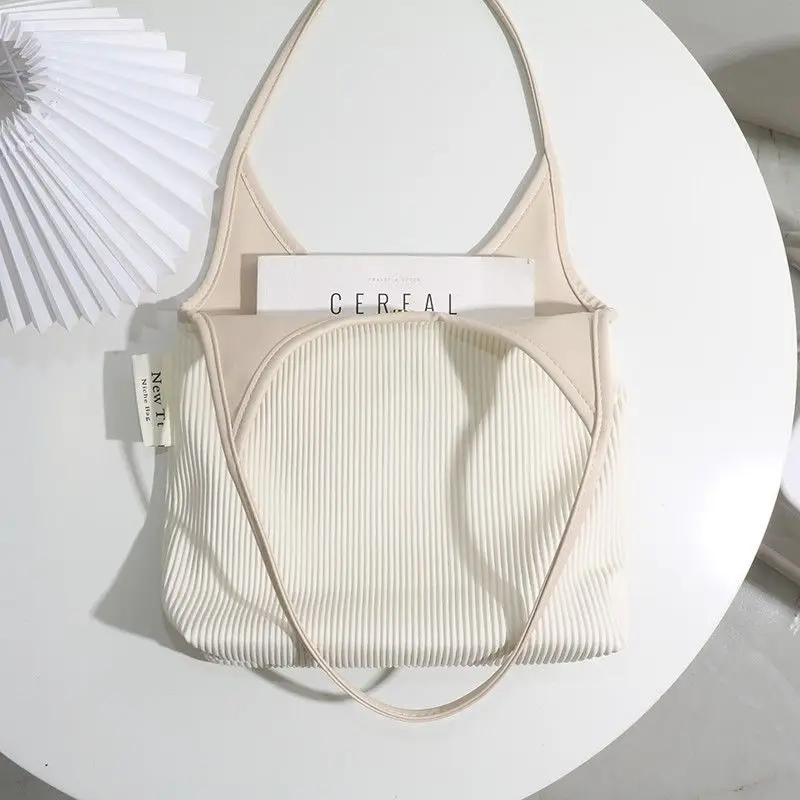 

2022 New Design Pleated Vest Bag Soft Milk White Simple Totes female Shoulder Bag Shopping bag Girl Beach vacation Ribbons bag