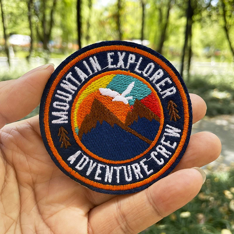 Нашивки с вышивкой Mountain Explorer термоклейкие нашивки на одежду самодельные для