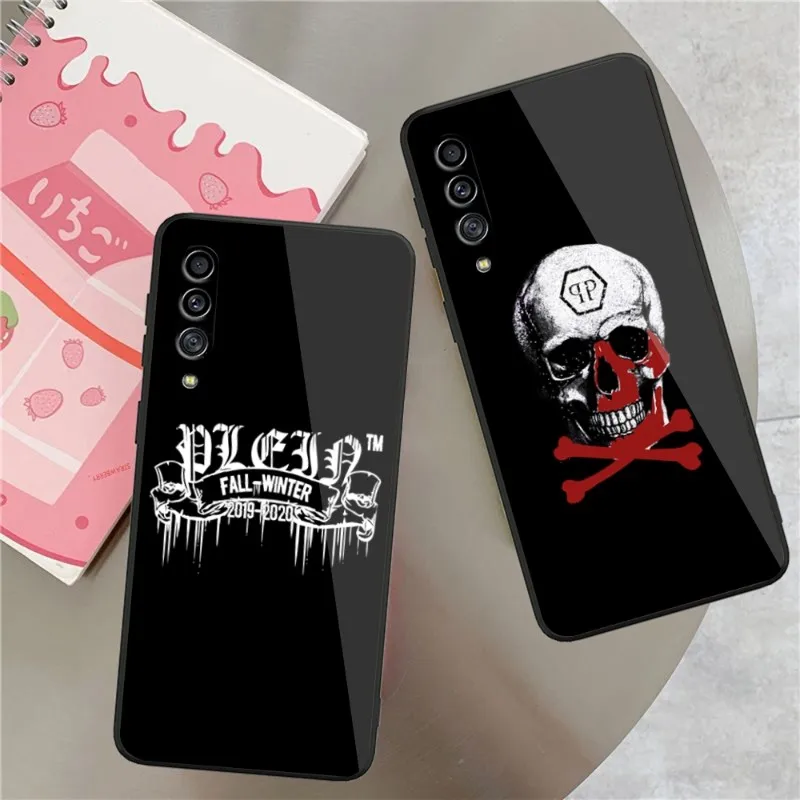 

Luxury Skeletons Phone Case For Samung A32 A51 A52 NOTE 10 20 S10 S20 S21 S22 Pro Ultra Black PC Glass Phone Cover