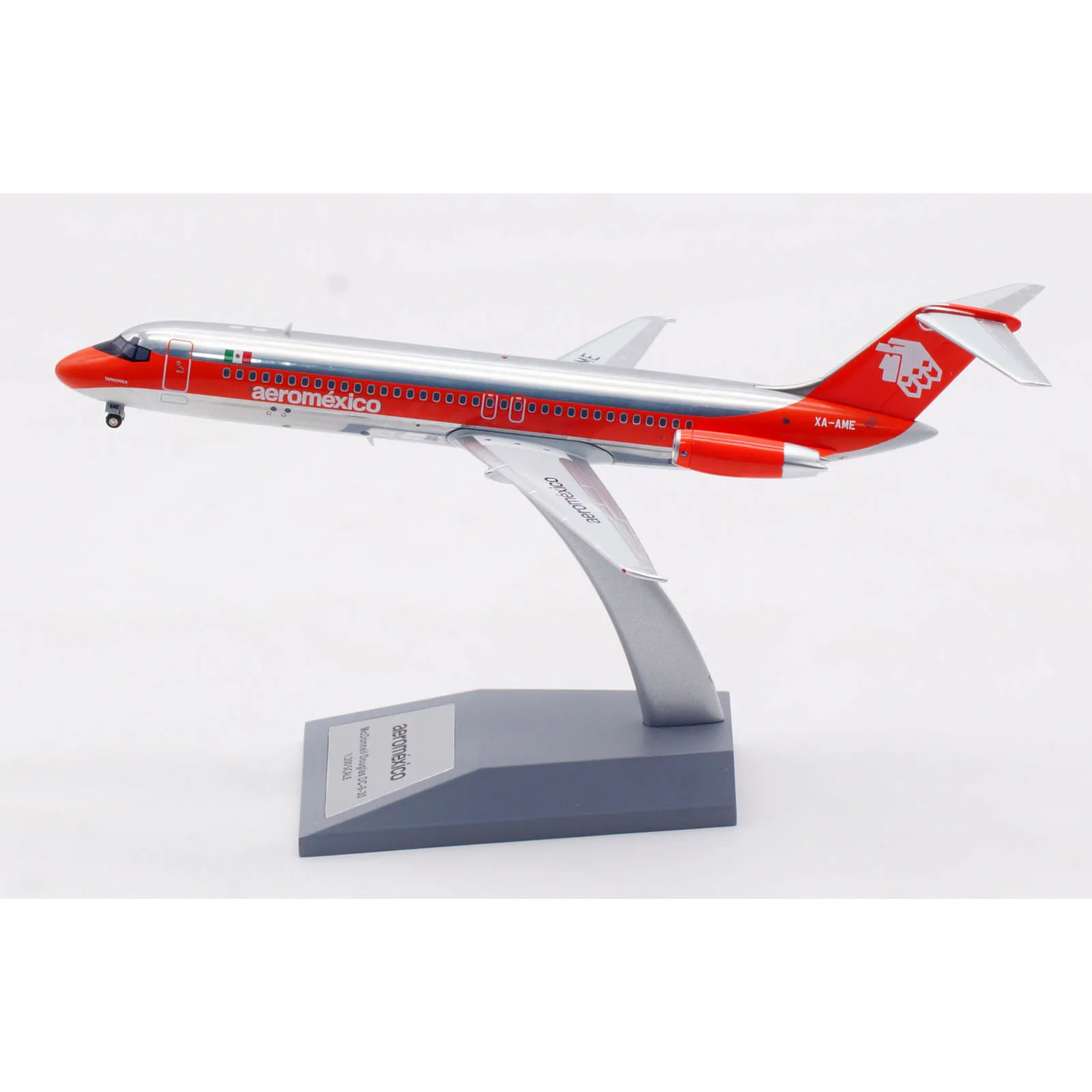 IF932AM1223P Коллекционный самолет из сплава в подарок INFLIGHT 1:200 AeroMexico McDONNELL Douglas DC-9-32