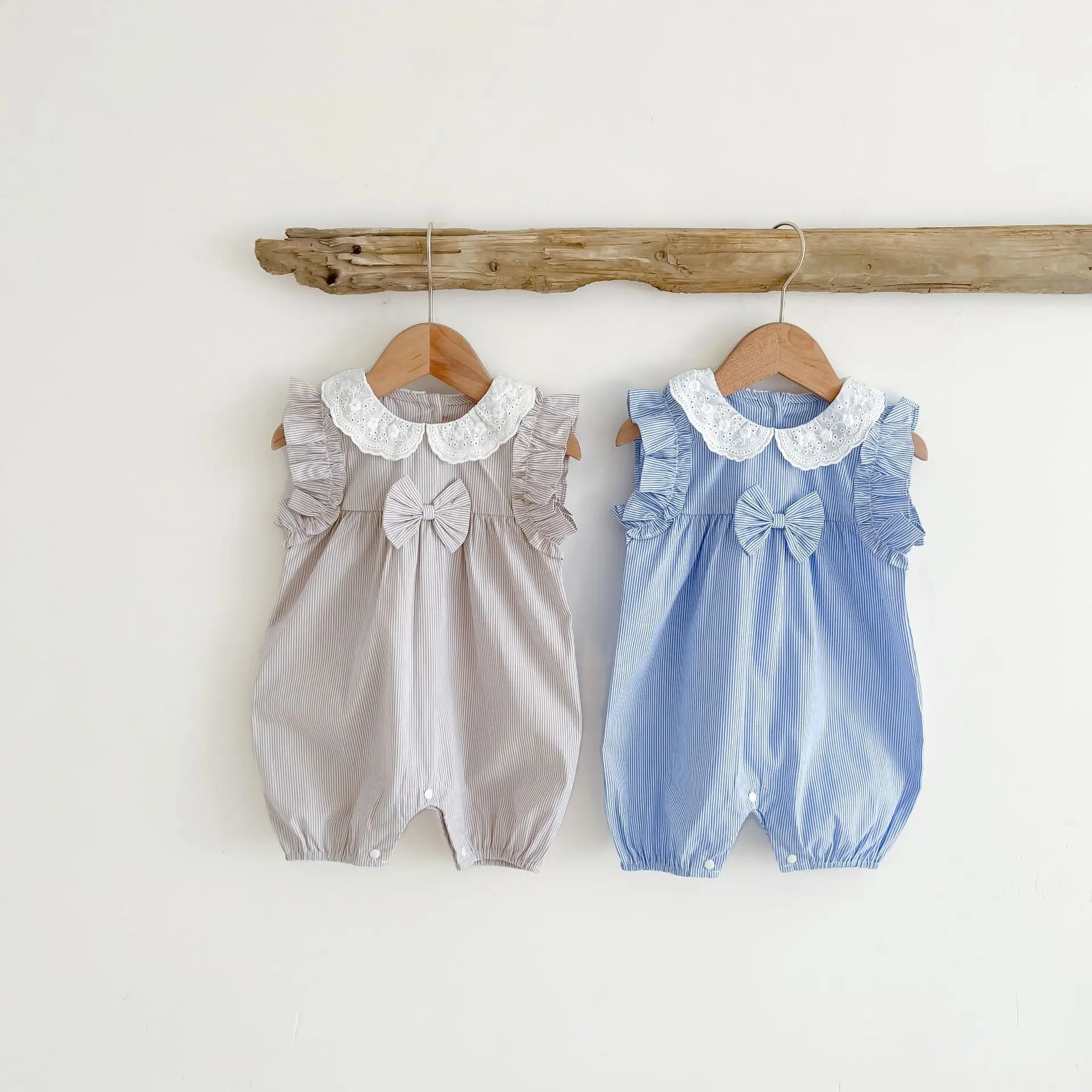 

Newborn Sleeveless Baby Girls Rompers Summer Cute Bow Bodysuits Infant Girls Princess Jumpsuit Toddler Clothing