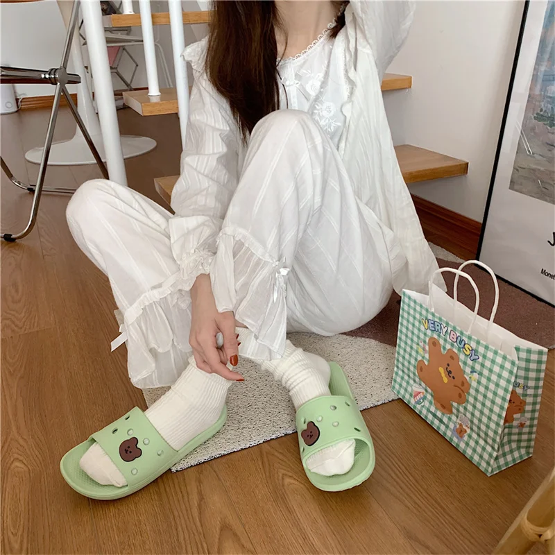 Summer Cute Lazy Garden Hole Shoes Women Student College Slides EVA Quality Grain Massage Slippers Lady Outdoors Beach Slippers