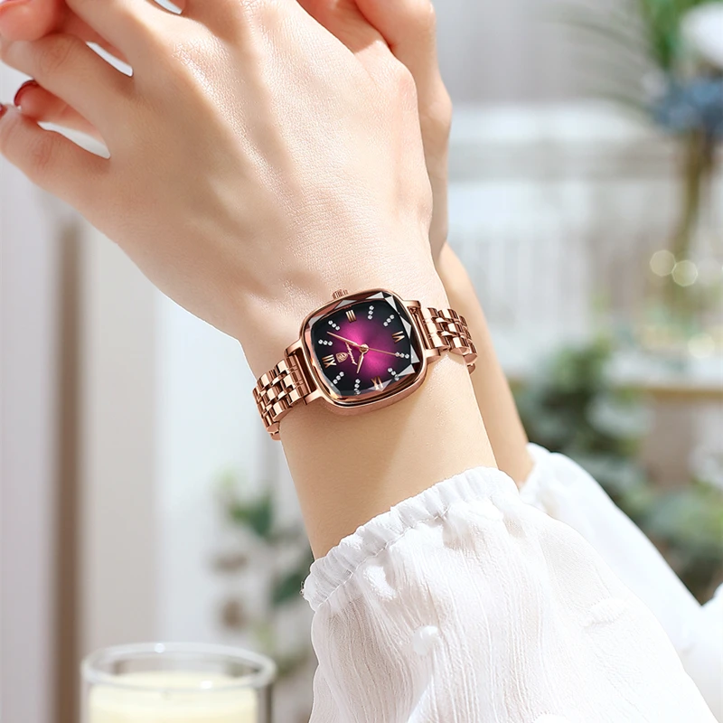 Часы наручные женские кварцевые со стразами брендовые роскошные стальные с