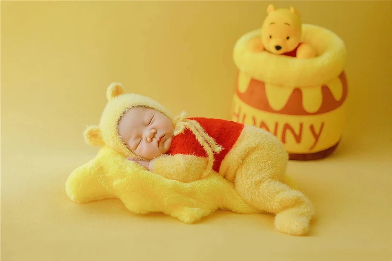 Newborn Baby Photography Props Bear Theme Set Honneypot Sleeping Bag Outfits  Decorations Blanket Studio Shoot Photo Prop enlarge