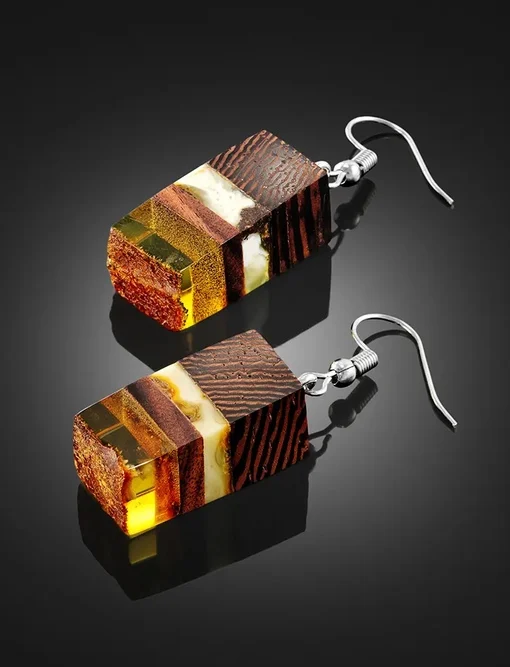 Оригинальные серьги из натурального балтийского янтаря и дерева Индонезия |