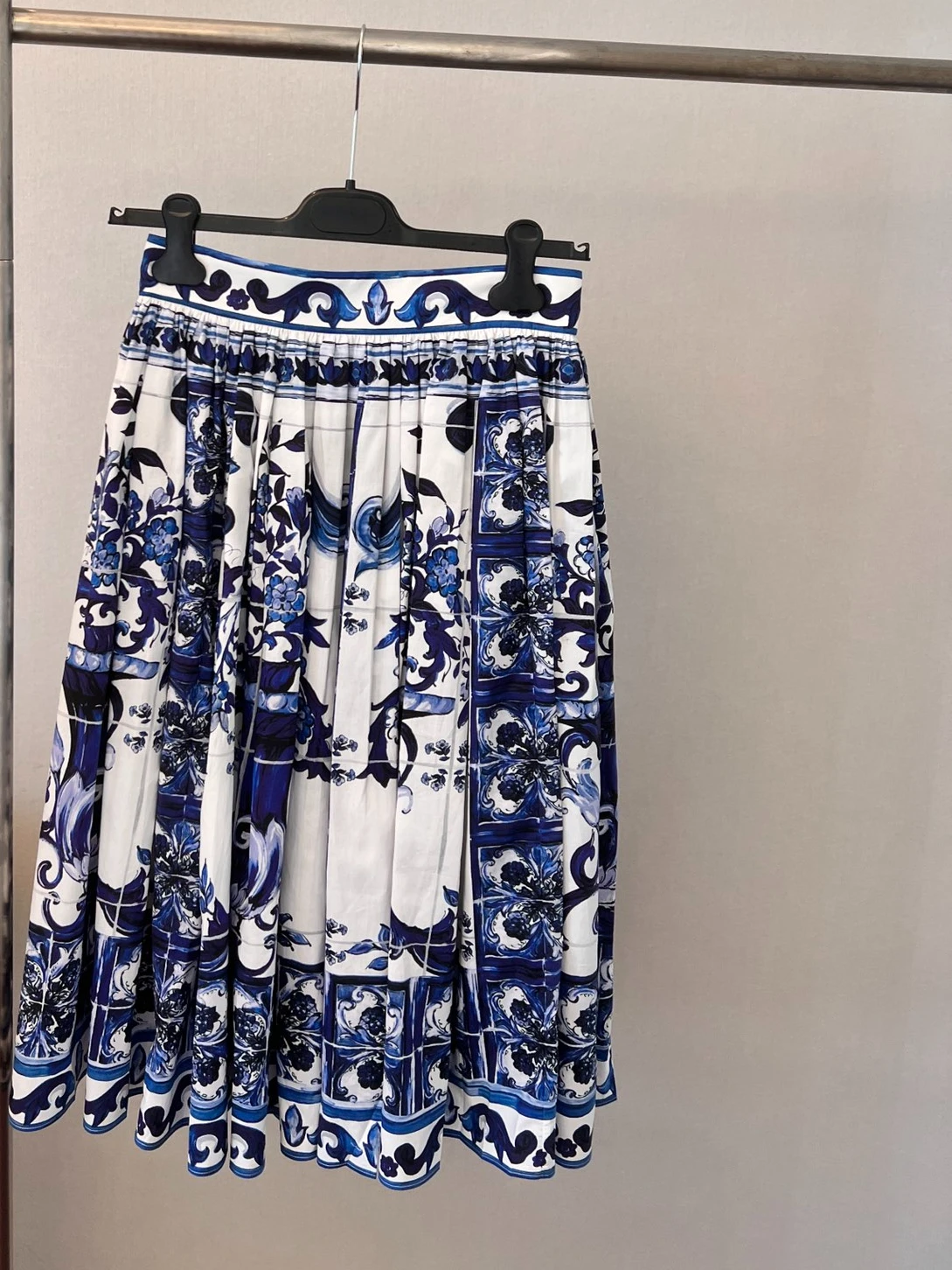 

2022 Summer Top Quality Poplin Latest Blue Baroque Floral Printing A-line Pleat Mid-calf Skirt For Woman