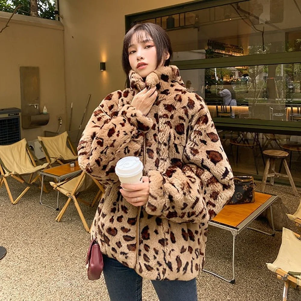 Women's Winter Loose Warm Lamb Wool Coat Oversized Short Coat Purple Leopard Print Plush Coat Elegant Fashion Jacket Fur Coat