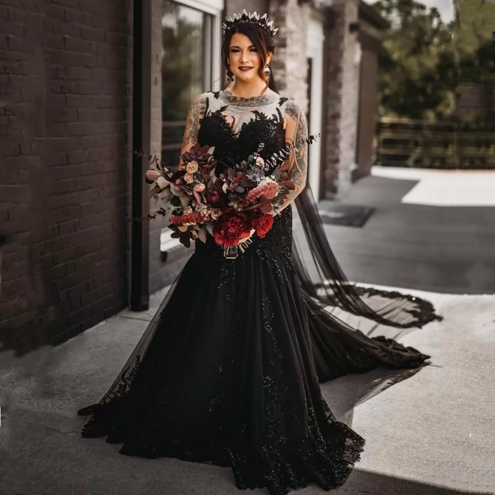 

Gothic Black Wedding Dresses Mermaid Style Lace Appliques Long Vintage Bridal Gowns Sleeveless Sheer Neck Tulle Vestido De Novia