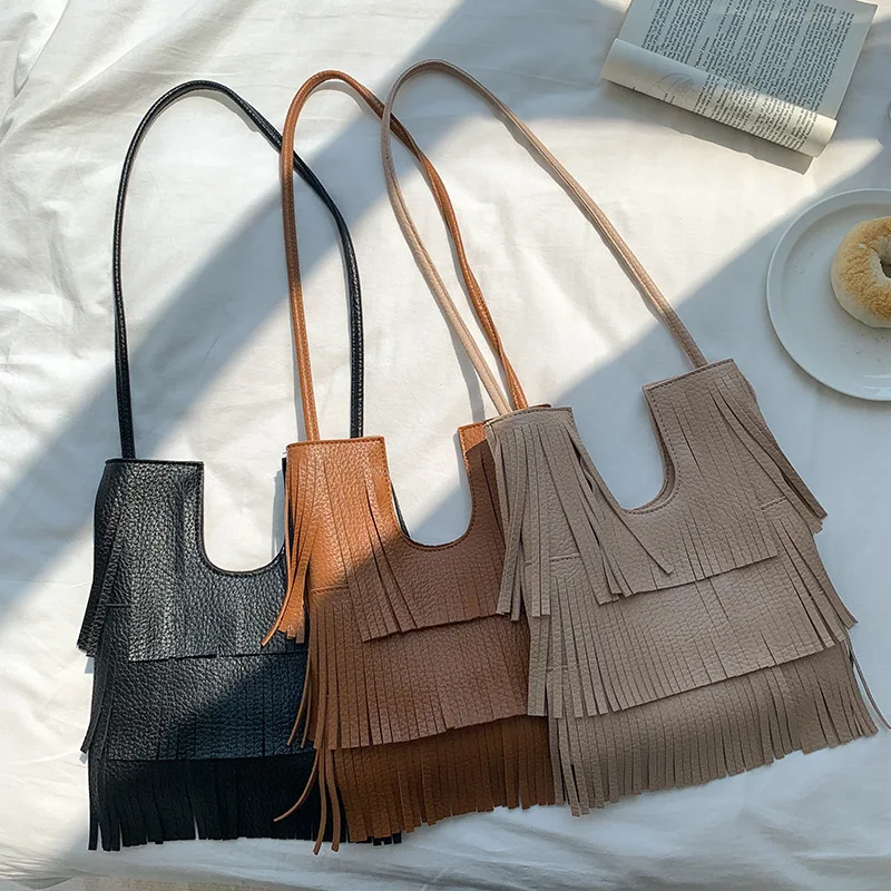 

Fashion U-shaped Fringe Bag 2022Hot Style Retro Pu Leather Tassel Crossbody Bag for Women New Shoulder Bag Bolsas Femininas