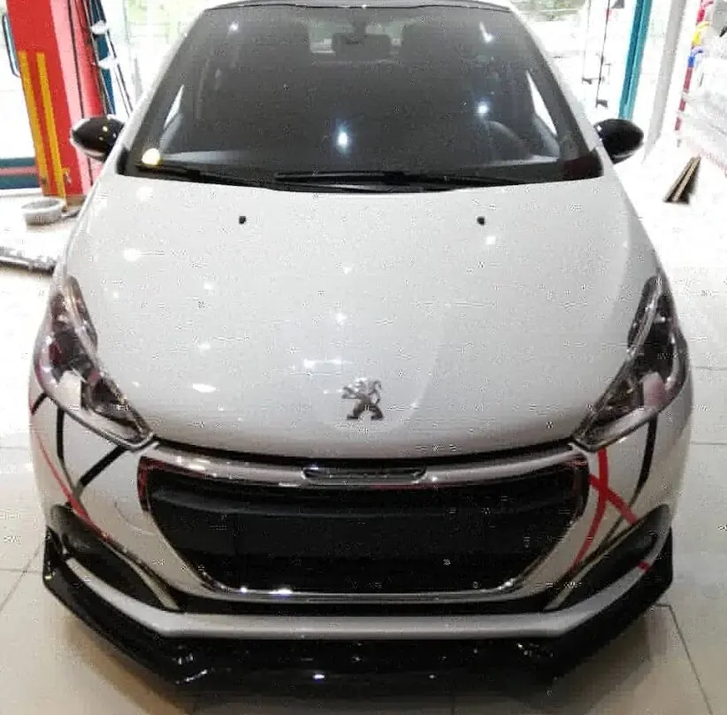 Насадка На передний бампер для Peugeot 208 сплиттер черной губы пианино из 3 предметов