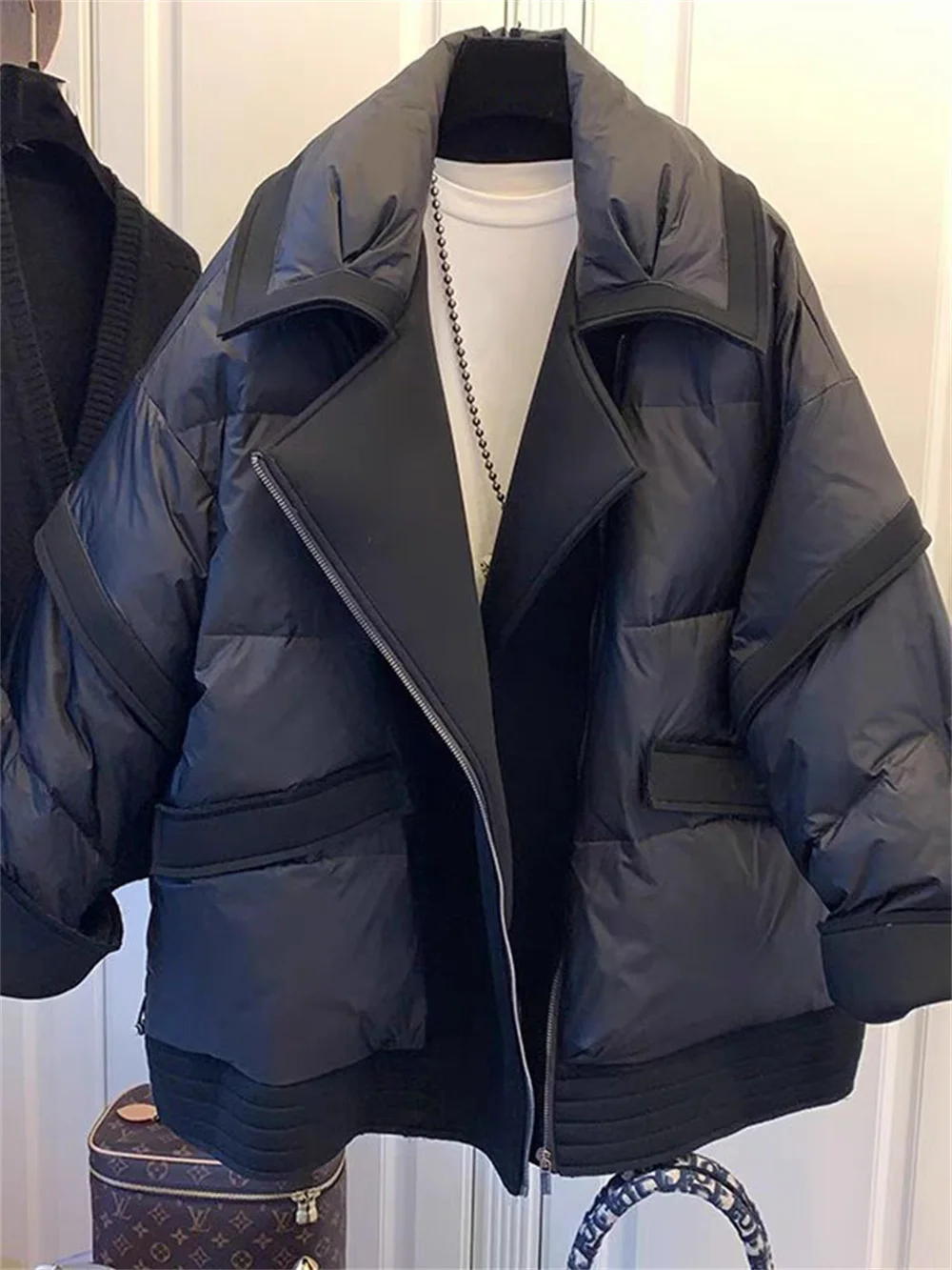 Усовершенствованный дизайн со свободным воротником